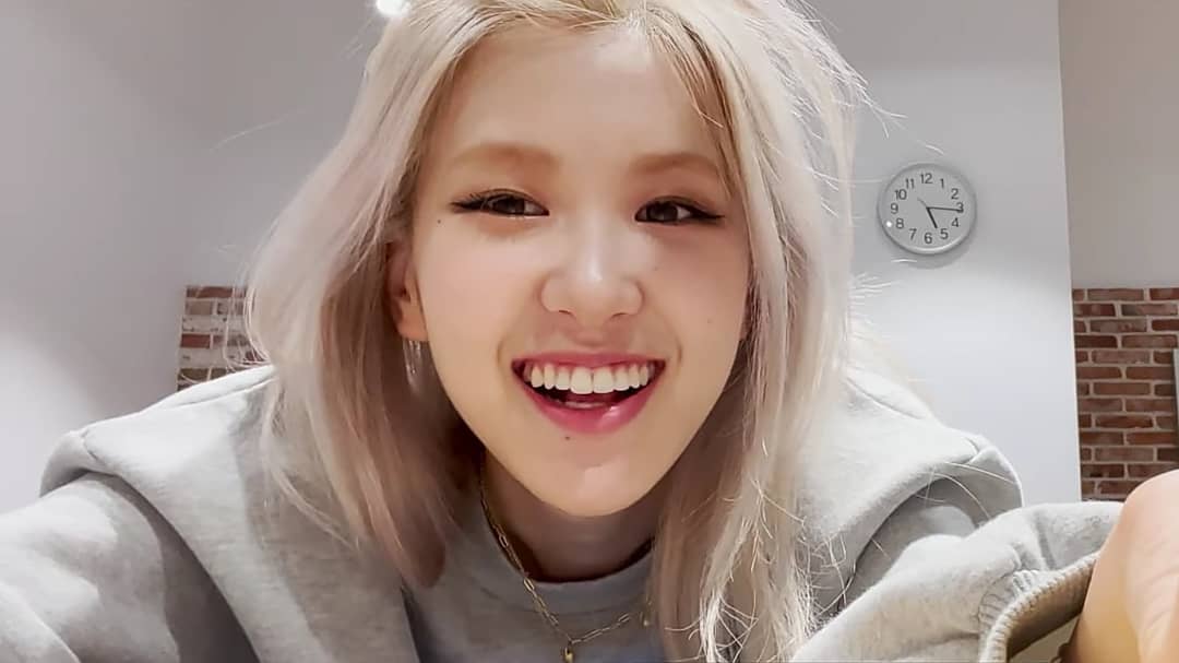 ouronlyrose's tweet photo. Words really can't describe how truly proud I am of Rosé, her dedication, her effort and commitment to everything she does and always at 100%. Rosé deserves all the success and more, she is a remarkable woman and an inspiration to so many. Thank you so much Rosé 💗 https://t.co/kF6b0YyTDH