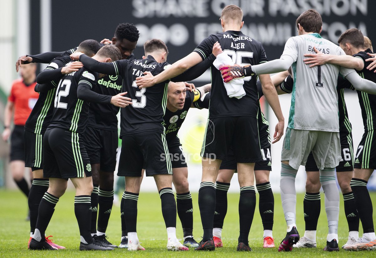 PD__Images's tweet photo. Scott Brown’s final game for Celtic ended in a goalless draw against Hibernian at Easter Road ⚽️📸 https://t.co/7KlI4ks6ud