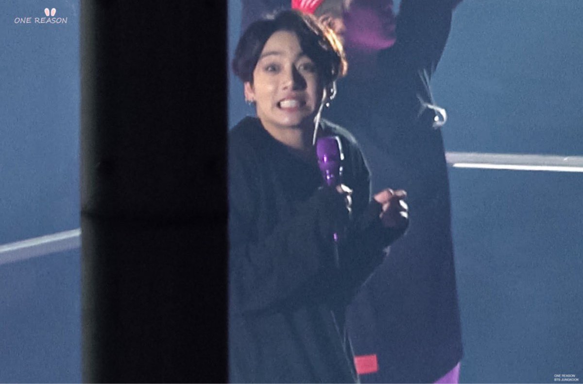 โลกของแทแท ' HoSeok is babe มัมมี๊เพิร์ธแซนต้า💐 tweet media