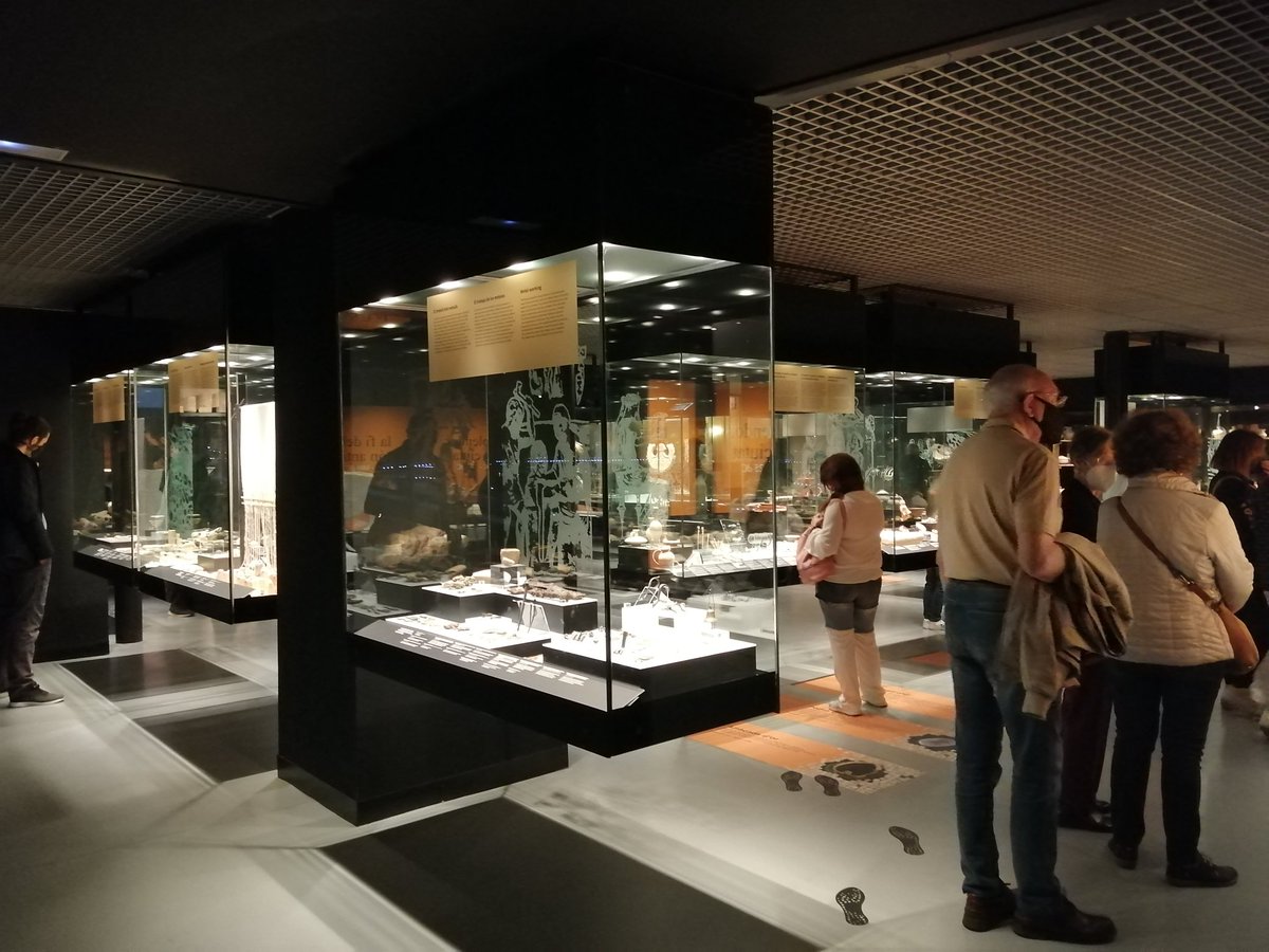 Celebrem la #NitdelsMuseusBCN i el #DIM2021 amb portes obertes a la ciutats romana de #Baetulo i amb totes les mesures de seguretat. #museusegur #culturasegura