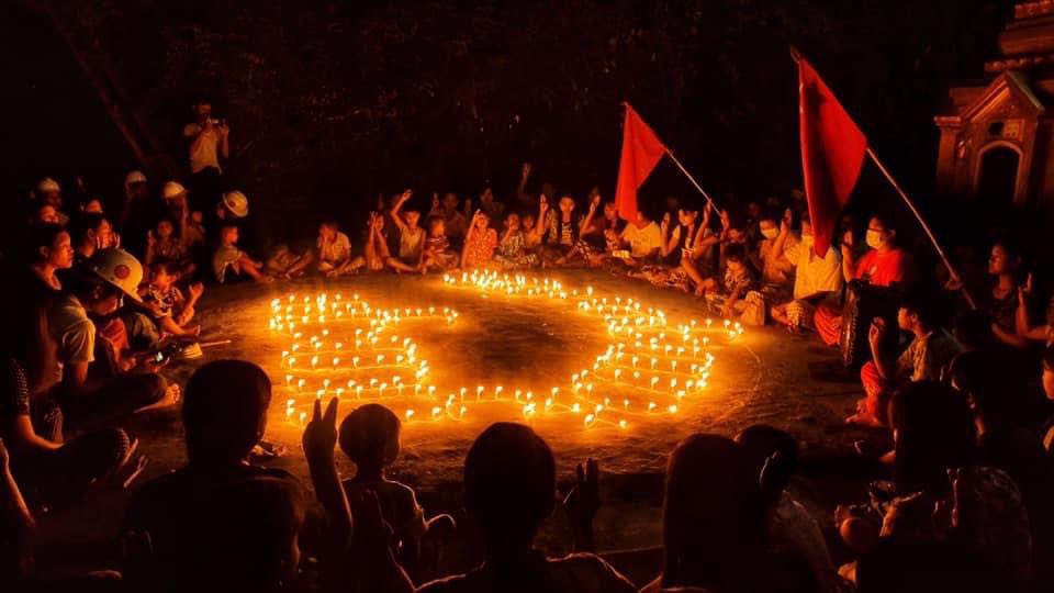 As Myanmar troops advance into “Fighting Mindat” against a local defence force, it is already becoming a celebrated symbol of resistance elsewhere in the country - its name spelled out in candles at this night protest against army rule #WhatsHappeningInMyanmar