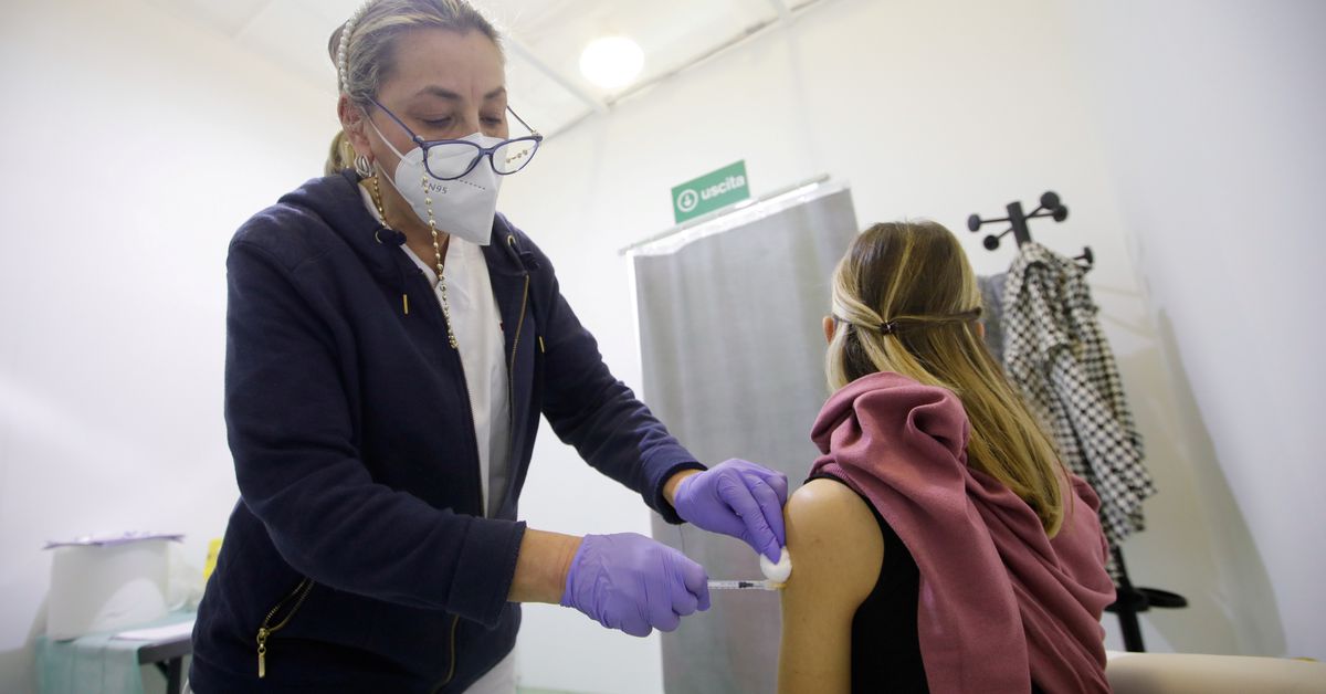 Italian study shows COVID-19 infections, deaths plummeting after jabs reut.rs/3w2iMtY