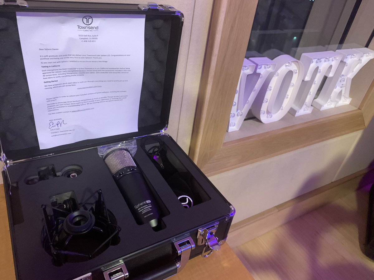 🥽Billy Syn🥽 tweet media