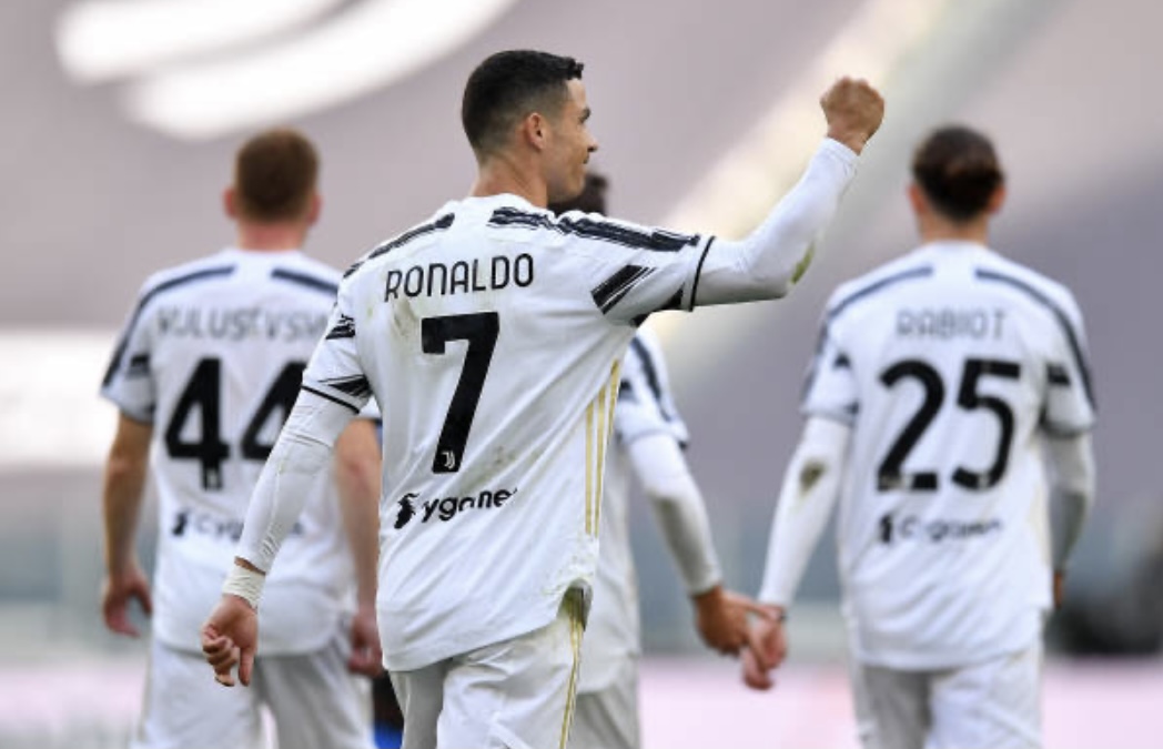 HT: JUVENTUS 2-1 Inter 
       Ronaldo
       Cuadrado 

Your thoughts on the first half?