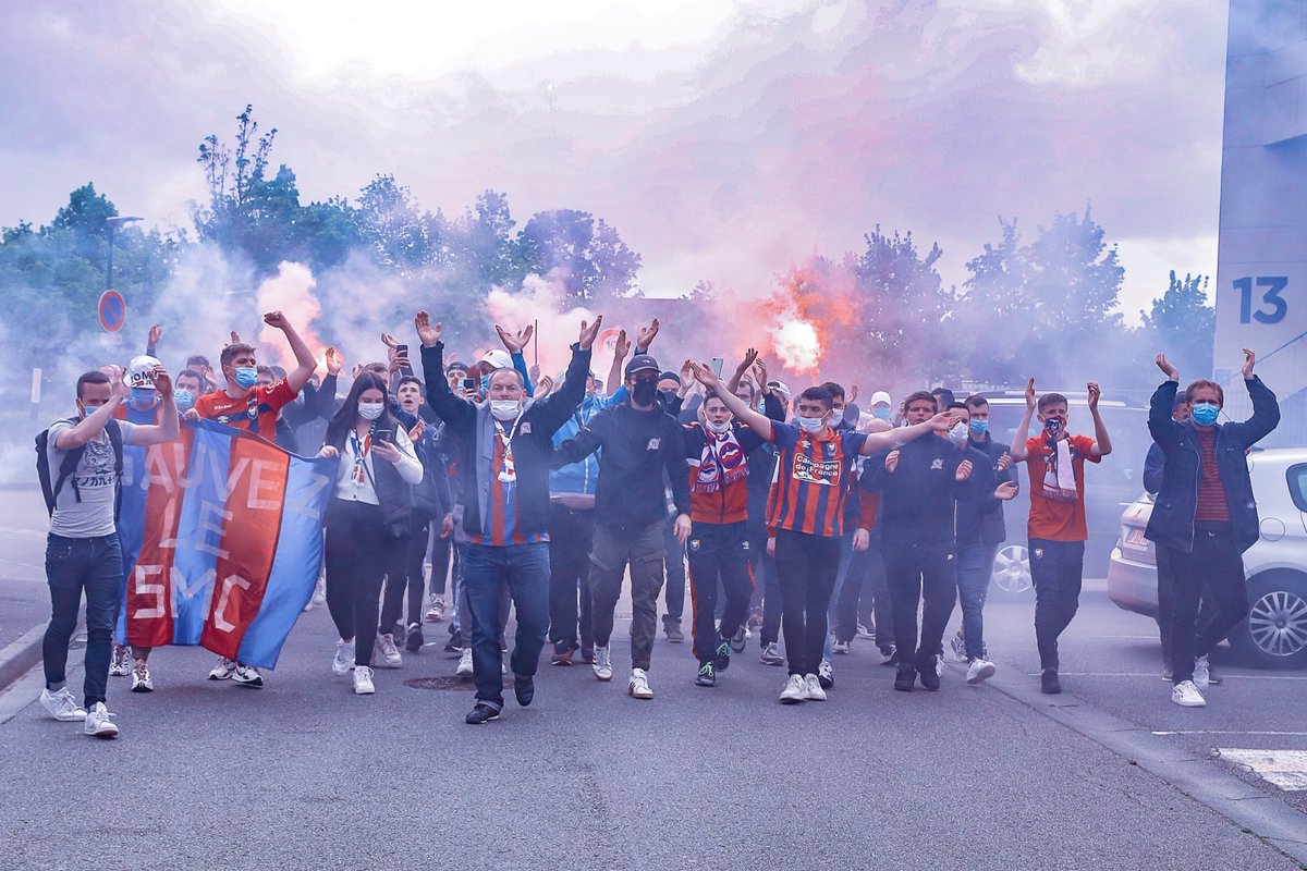 Palmarès du <a href="/SMCaen/">Stade Malherbe Caen</a> : j’ai des supporters EN OR ! LA FAMILLE ROUGE ET BLEU 🔴🔵📸 Go chercher ce maintien !! #SMCCF63