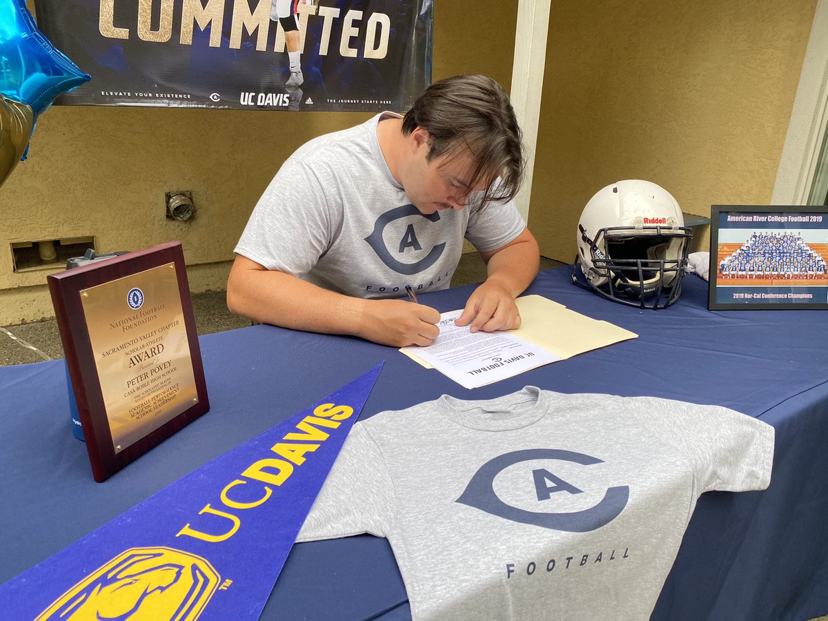 PeterPovey4's tweet photo. I’m fired up to join the Aggie family and show everyone what I got. I’m extremely thankful for this opportunity that UC Davis has given me and wouldn’t be here without my family. My family at home, Casa, and ARC all played a significant part in getting me here. #hardworkpaysoff https://t.co/7BpBR9tQTT