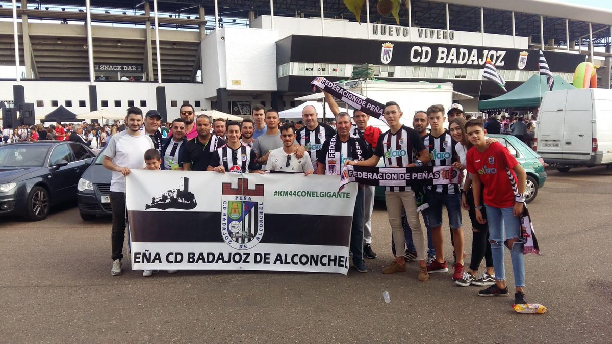 CDBAlconchel's tweet photo. ¡Fin de semana grande! 

Mañana juega el Bada, mañana juega toda la provincia, mañana juega toda Extremadura. 

¡Y Alconchel no te dejará solo! 

¡¡ Dale @CDBadajoz !! 

#km44conelgigante https://t.co/c0GOeiyvAA