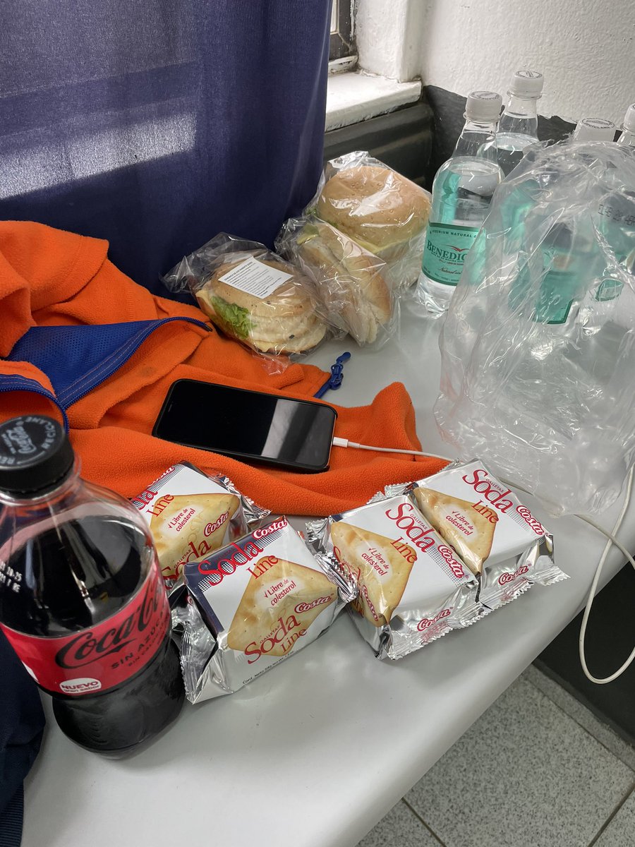 Gracias <a href="/IavinJoaquin/">Joaquin Lavin</a> 
Por la colación para los vocales 
☺️☺️☺️