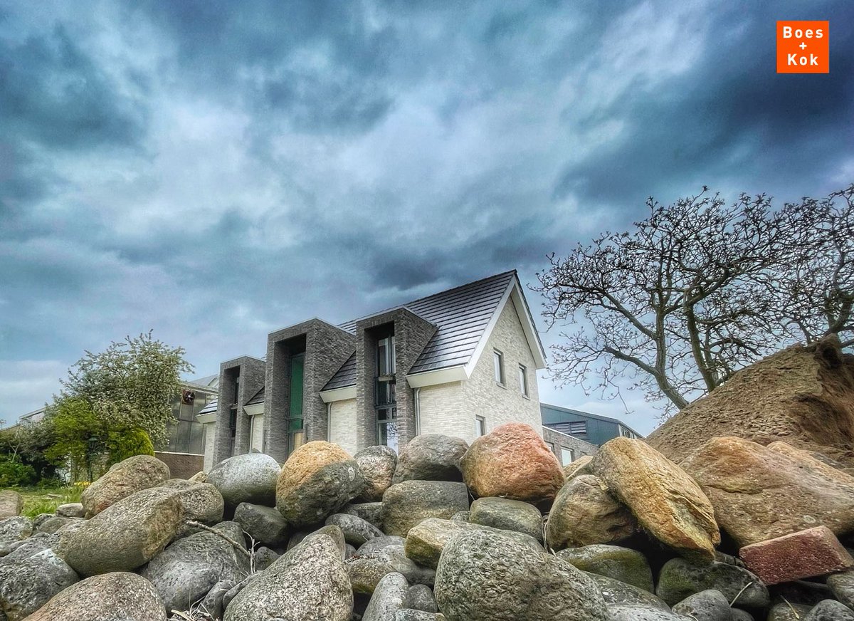 𝗛𝗘𝗥𝗕𝗢𝗨𝗪 𝗕𝗘𝗗𝗥𝗜𝗝𝗙𝗦𝗪𝗢𝗡𝗜𝗡𝗚 𝗧𝗘 𝗘𝗡𝗦 👇

Aan de rand van het industrieterrein van Ens, in de Gemeente Noordoostpolder.

Heeft ook ver- of nieuwbouwplannen? Het begint op papier.      🖥 boes-kok.nl