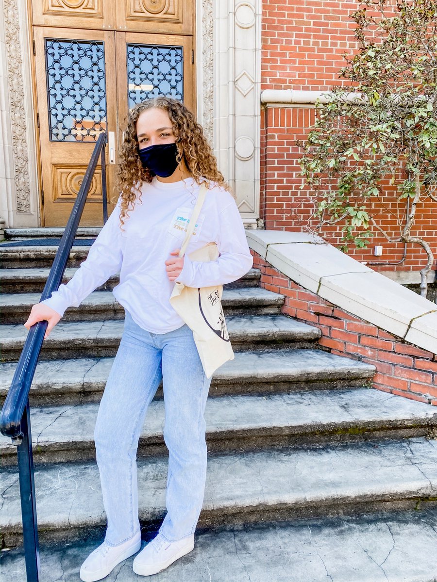 LiveTheSoto's tweet photo. Why are you not living #TheSotoLife ? Now is your chance before it is too late come sign today while the deals are got!

#livethesoto #scoducks #uoregon #uoregonclassof24 #eugeneoregon #oregon #studentliving #collegelife https://t.co/j9LPsPMkeJ
