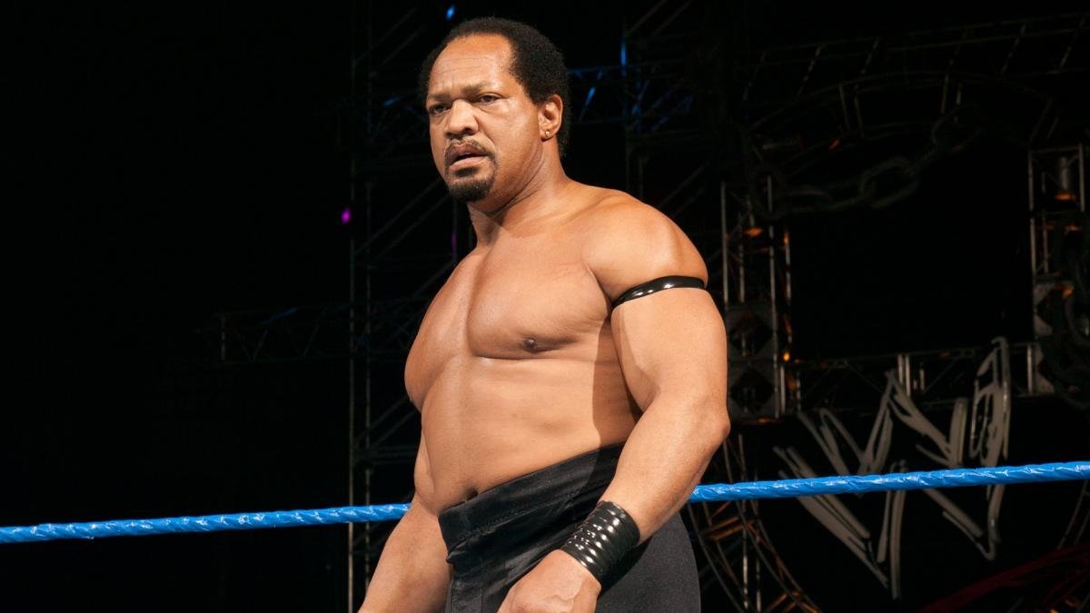 Happy Birthday to WWE Hall of Famer Ron Simmons! 