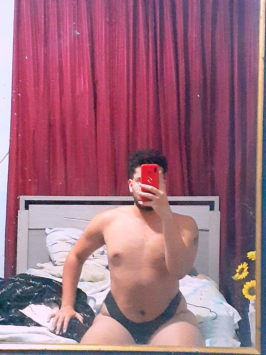 bitizinho's tweet photo. fiquei gostosa demais nessa foto, pra não postar ela aqui também
#LGBTQuarenteners
#LGBTQsupremacy.
#Quarenteners
#BUNDASAWARDS https://t.co/ImzRaUAlFG