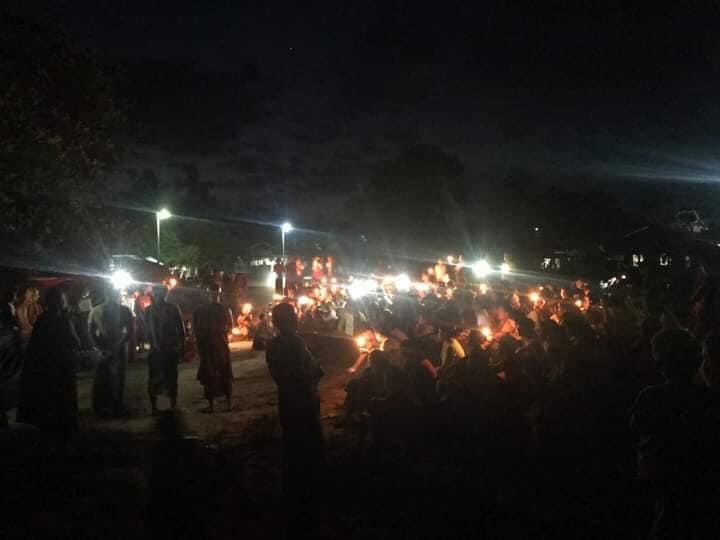 Residents from #Yay_U tsp held candle light vigil for fallen heroes on May 15 night. 
#May15Coup
#WhatsHappeningInMyanmar