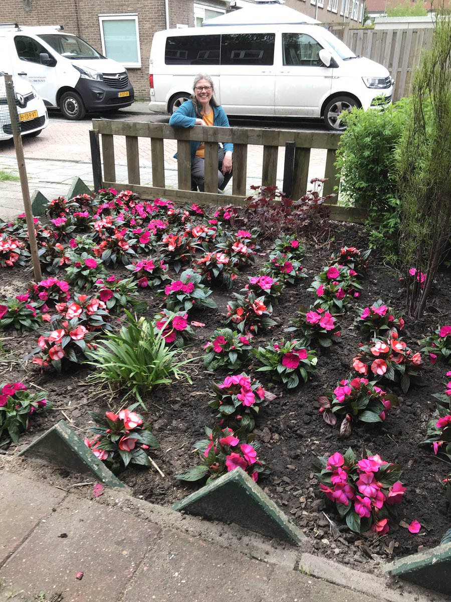 WillyCortus's tweet photo. I miss the #IMEX run, and last year’s #IMEXstillrunning. This year I did some #gardening instead and thought if you all, #meetingprofs. All the best to you &amp; keep fit! https://t.co/N2zxePOC10