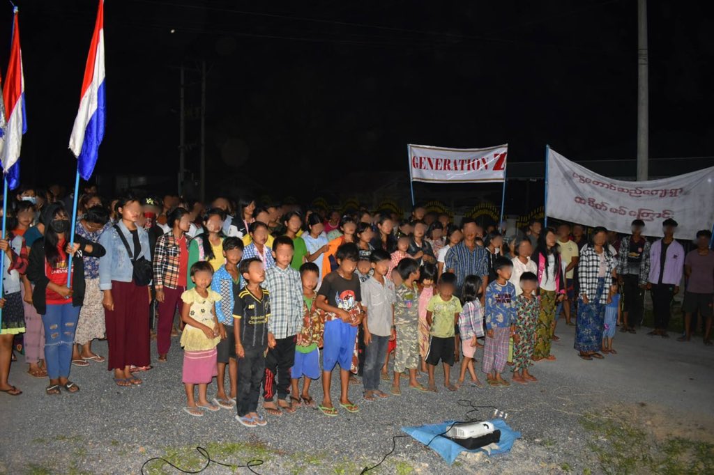 lesca_anna's tweet photo. Peacefully protesting Kayah people seen in the photos. Nationwide strike are seen everyday against military dictatorship. #WhatsHappeningInMyanmar  #May15Coup https://t.co/2fbQ4p1pTr