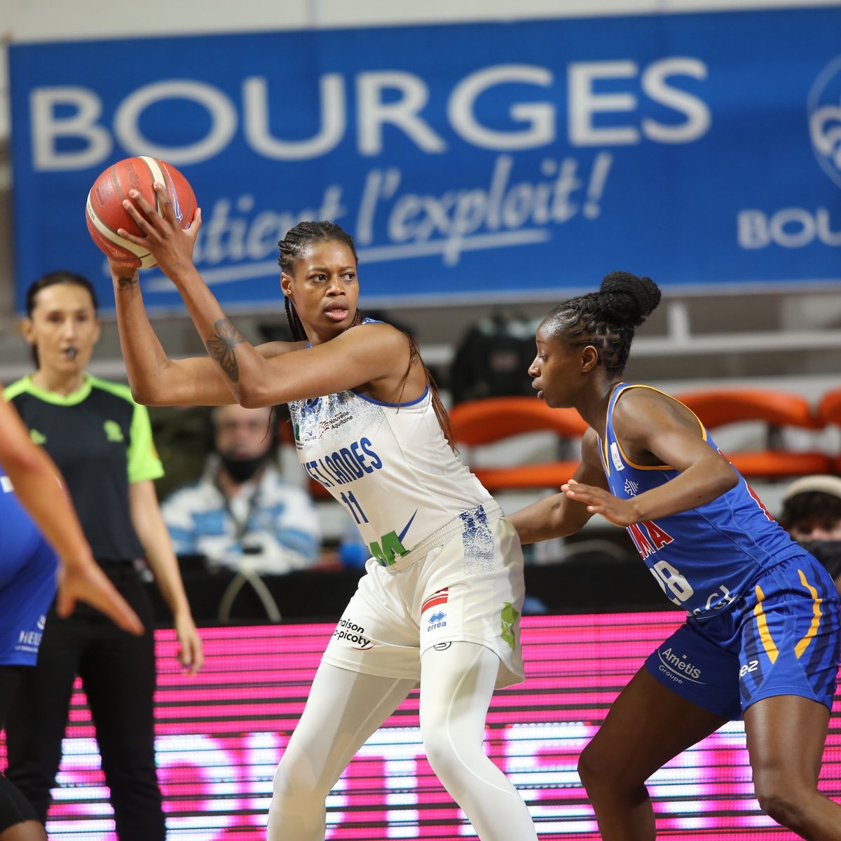 basketlfb's tweet photo. Vous vouliez une finale avec du 𝙨𝙪𝙨𝙥𝙚𝙣𝙨𝙚 ? 😉
@BasketLandes 2️⃣9️⃣
@BasketLMA 2️⃣9️⃣
#Final4LFB https://t.co/mA1mAv2Wv4