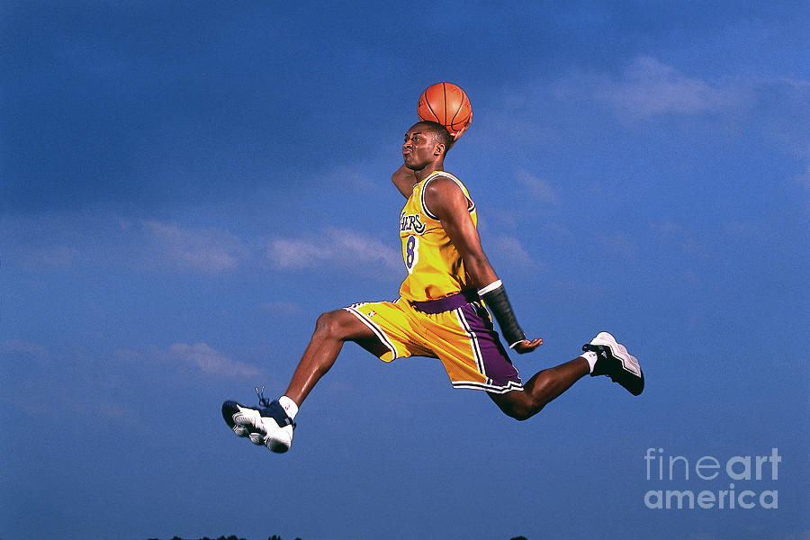 weareround21's tweet photo. Legendary photographer Walter Iooss talking about his relationship with #Jordan and #Kobe in our "Capturing Sports Culture as it happens" Clubhouse 
Join now 🔽 https://t.co/UyDUIBzLw0

#CryptoSportsWeek #NBA #sportsphotography https://t.co/wB2k76WQbH