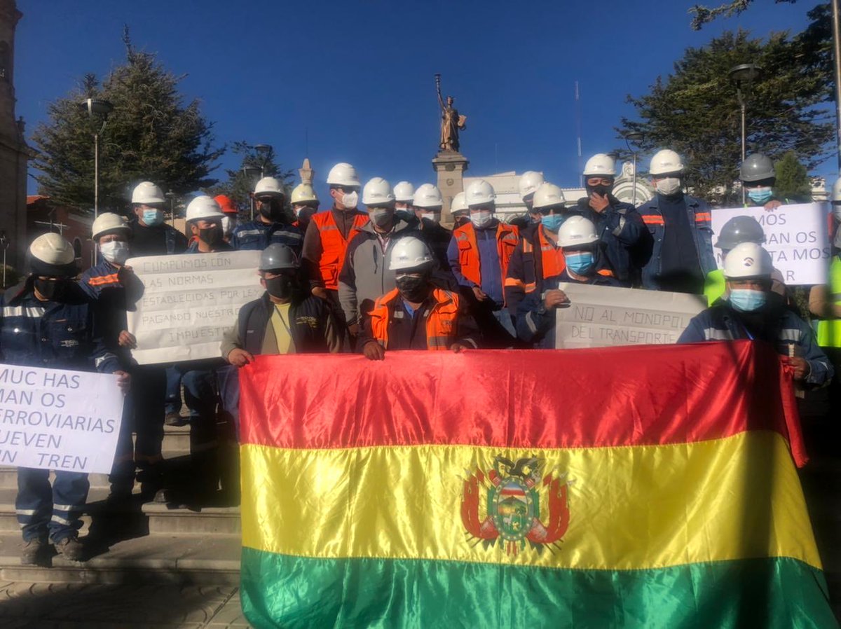 Las protestas justas que llevan al progreso con nuestra tricolor tiene sabor a patria!! Apoyo total al desarrollo y mejores días para nuestro país. #NoFrenemosElProgreso   #TodoPorLaPatria