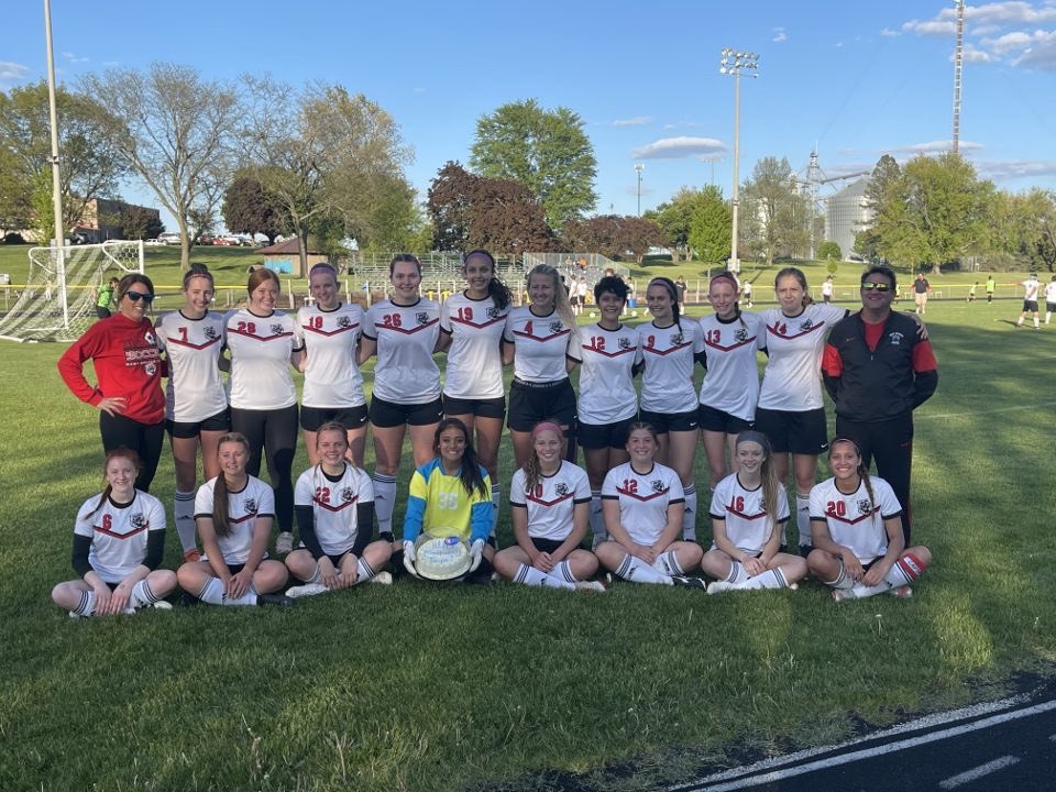 wbgirlsoccer1's tweet photo. Big win today for the girls varsity bears soccer team‼️
Goals made by: Emily C. (2) @melanielamont05 (1) @RylanDruecker (1) 
Assist by: @RylanDruecker @chloepence4 

Also another big win for the 20 min Jv game‼️
Goal made made: Emily C. https://t.co/RBMbrEJdaN