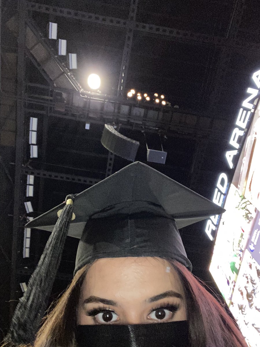 arianna salinas tweet media