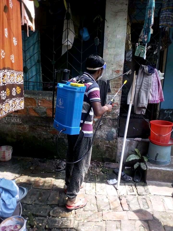 CBehala's tweet photo. Sanitization in Kalitala area (Behala Purba) done by CPIML Liberation Kalitala branch committee and AISA RYA COVID Volunteers team.
Stay safe in this pandemic situation.
#CovidVolunteers https://t.co/XcjVpS80FS