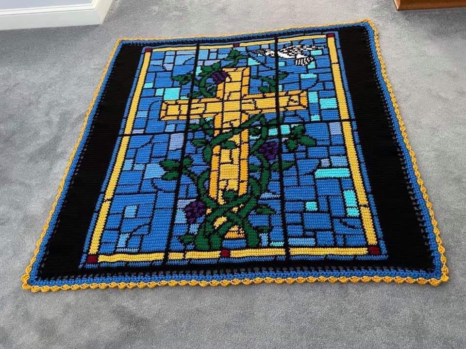 CglGraph's tweet image. Look at this amazing project completed by CGL member  Nanette Telesco-Chang.  The pattern is called Stained Glass Window Cross designed by Catherine Wadler aka 2Crafty Nerds Crochet.  marketplace.zibbet.com/2craftynerds-c…