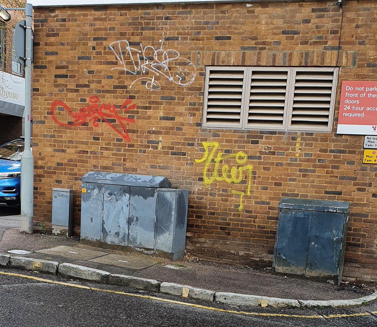 notsoroyaltw's tweet photo. 7 new reports made, most of the bulk is graffiti and blocked drains yet again. Maintenance of the town has really gone down hill. #tunbridgewells #notsoroyal https://t.co/xLvxSG95RS