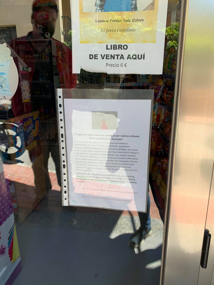 Diversos comercios en Benamocarra colaboran en la recogida de firmas en apoyo del manifiesto "Contra los sobrevuelos de avionetas por núcleos urbanos de la comarca de la Axarquía”
También es posible apoyar al manifiesto en change.org: 
chng.it/dX7JGCrzwS