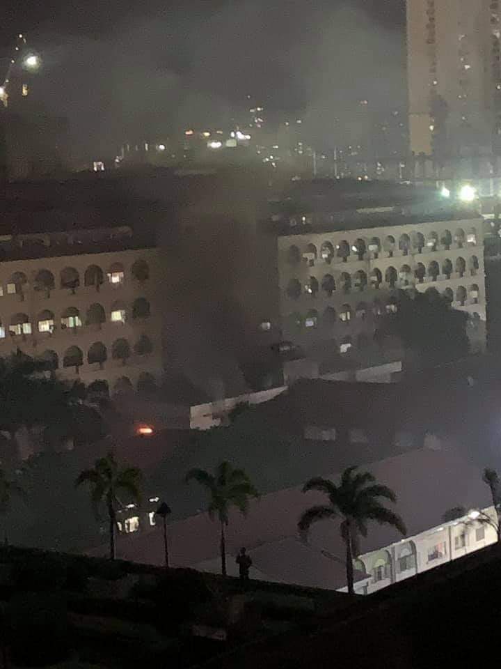 geloxmrfl's tweet photo. DEVELOPING: 3RD ALARM FIRE RAZES UP-PGH

A section of the Philippine General Hospital (PGH) in UP Manila on Taft Avenue, Manila is reported to be on fire, already raised to third alarm past midnight, according to responding firefighters.

📷: Fire and Rescue Alert Responders https://t.co/lWSC4kFzLn