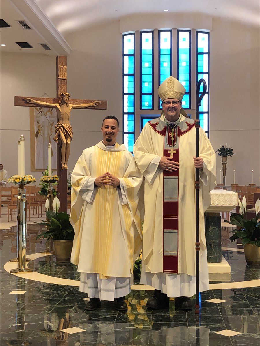 DioStPete's tweet photo. Father Israel “Izzie” Hernandez with @BishopParkes! Praise be to God for our new priest! 

Prayer 🙏 for A Newly Ordained Priest: https://t.co/DgciHBZ2GP. 

#DOSPpriests #courageouslyliving https://t.co/nsA6xpeVUH