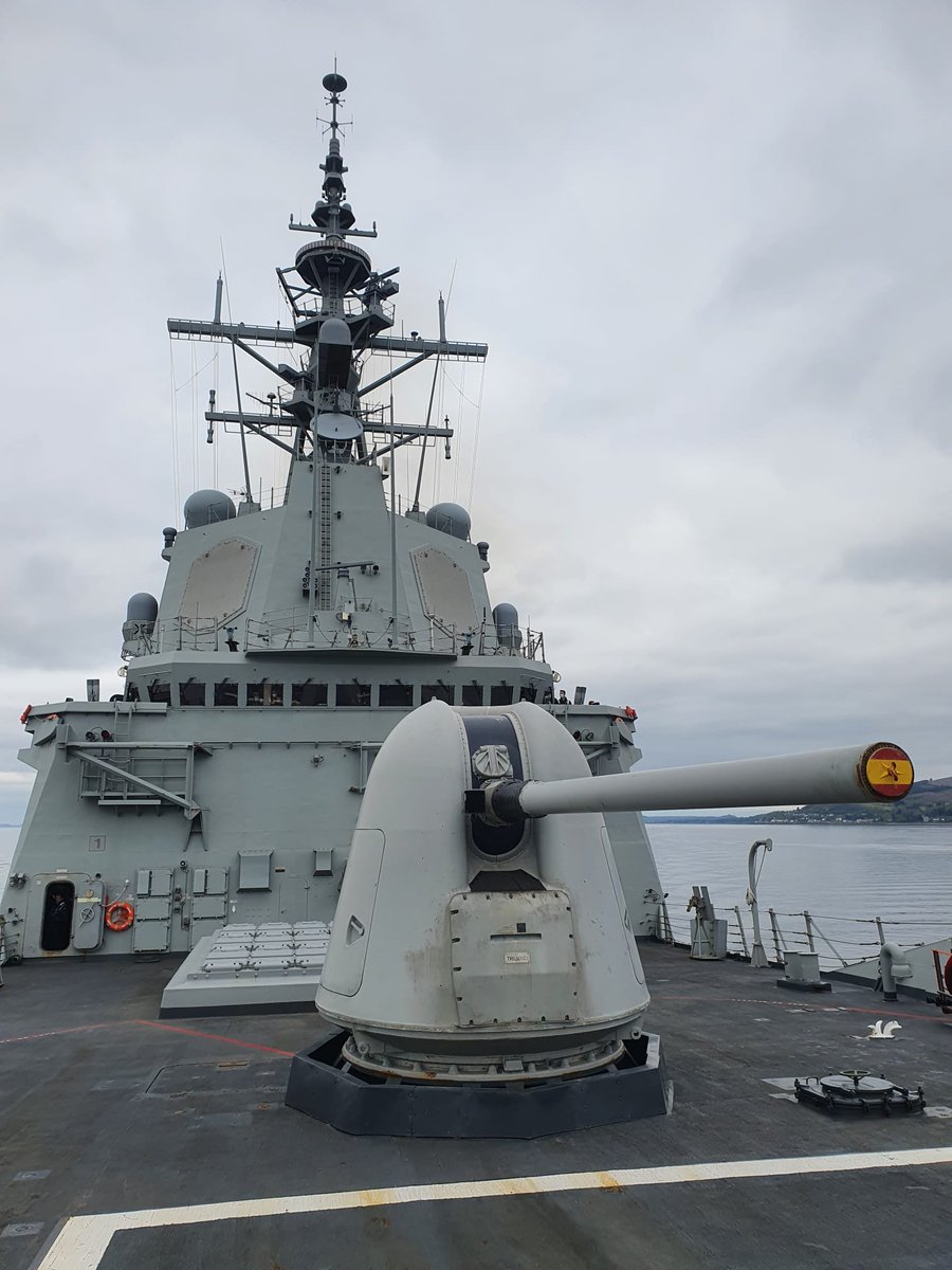 Armada_esp's tweet image. Ya está izado el pabellón de buque de mando del evento #AtSeaDemonstration / #FormidableShield en la fragata #CristobalColón.

#BuenosDías 🌅
#SomosLaArmada ⚓️ 🇪🇸 #DefendemosEspañaDesdeLaMar
