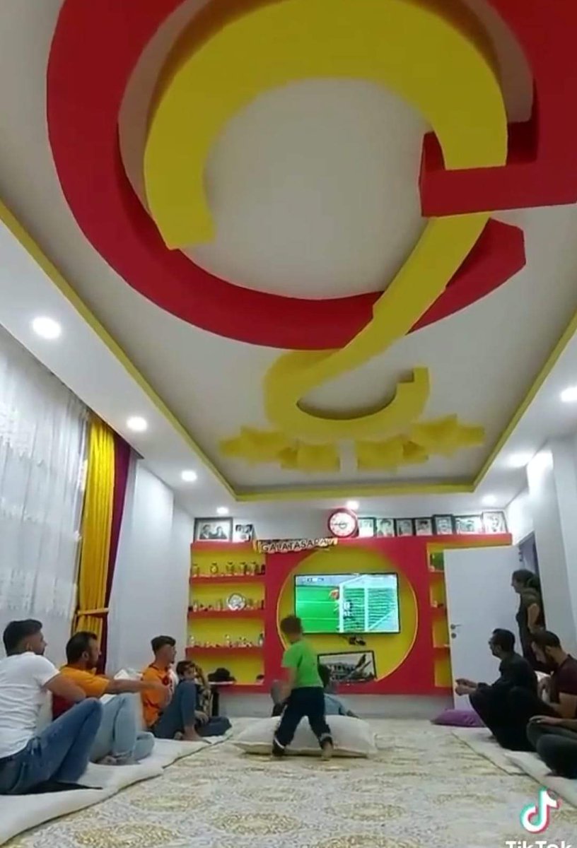 Herifler evi tt arena yapmış amk #GSvBJK