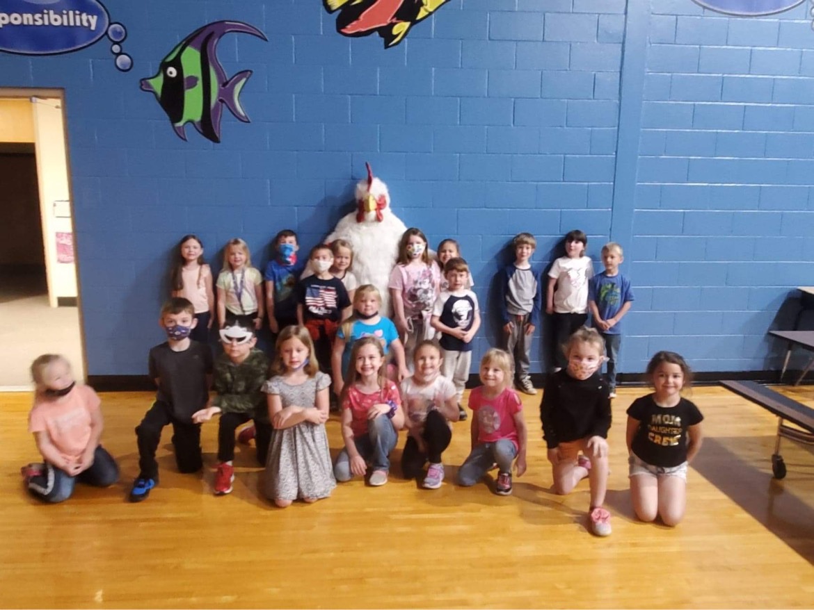 gosportelem's tweet photo. The Chicken visited GES for National Dance Like A Chicken Day #socsowen #ChickenDanceDay https://t.co/ZtrbcFmD2c