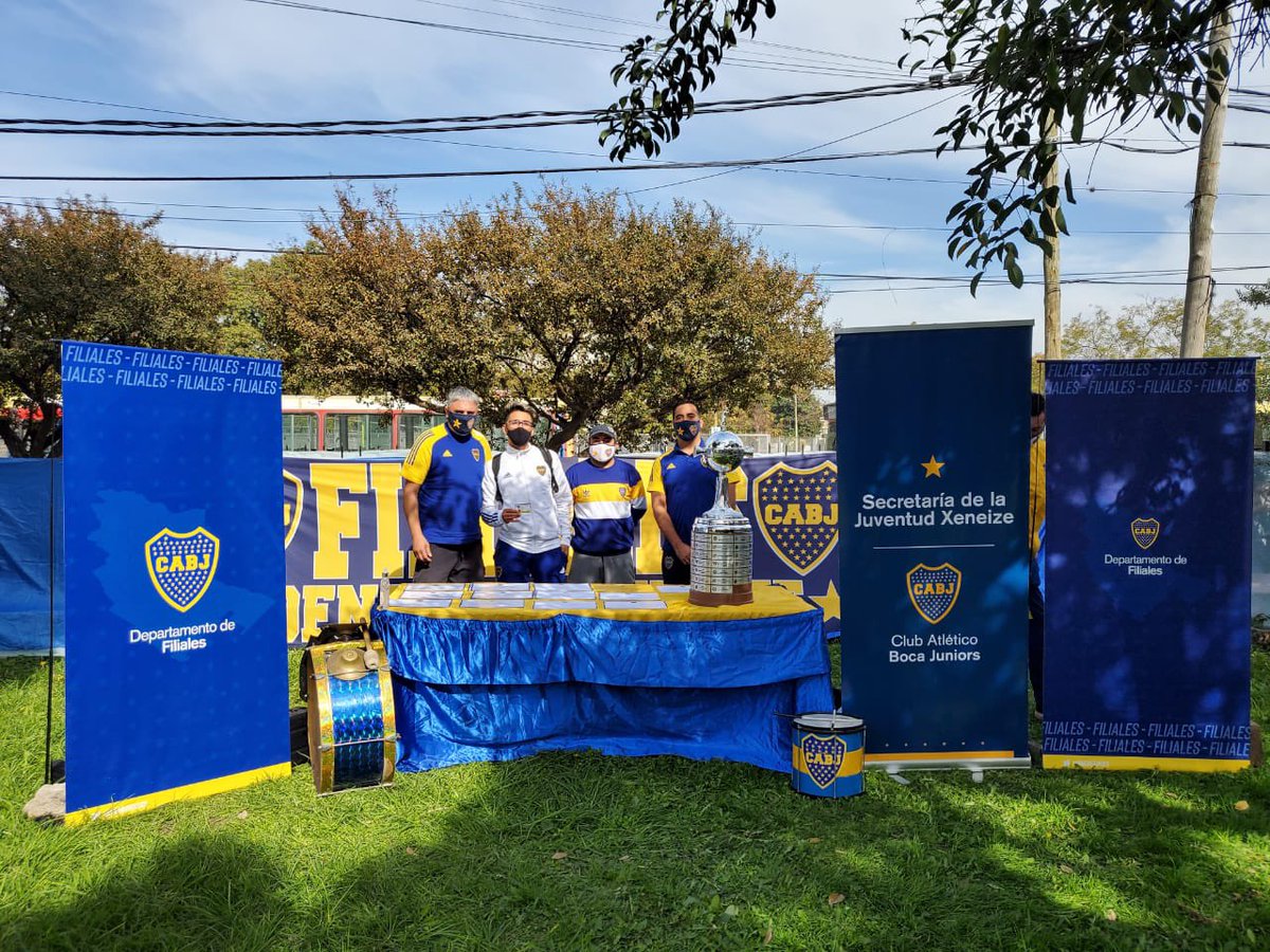 FilialesBoca's tweet photo. Hoy también entregamos carnets en Filial Moreno 💪

Felicidades a los nuevos socios y socias.

💙💛💙 

#BocaFiliales https://t.co/BBIxxwjcFU