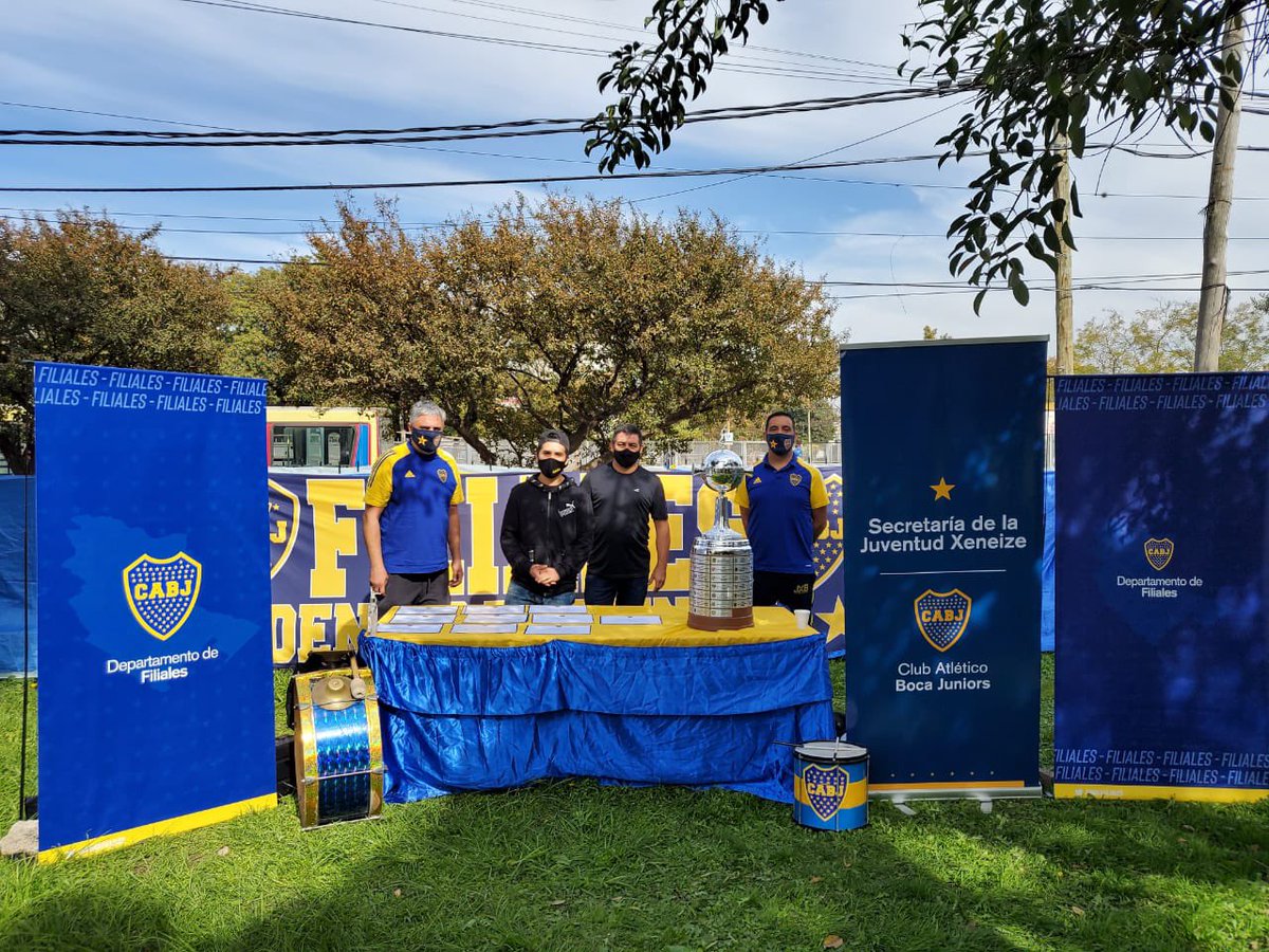 FilialesBoca's tweet photo. Hoy también entregamos carnets en Filial Moreno 💪

Felicidades a los nuevos socios y socias.

💙💛💙 

#BocaFiliales https://t.co/BBIxxwjcFU