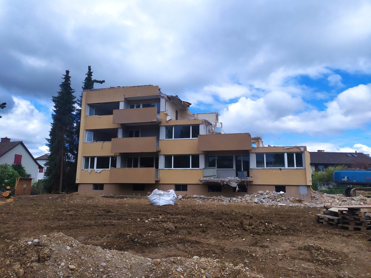 XRex's tweet image. Switzerland