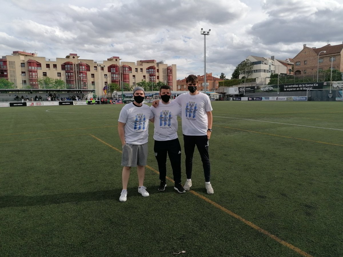 Muchas horas, ilusión y trabajo llegan a su fin. Campeones de Liga y ascenso a División de Honor. 4 años trabajando con <a href="/BorjaLopezsa/">Borja López</a> se coronan de la mejor manera! Felicitaciones al equipo! Y gracias infinitas!