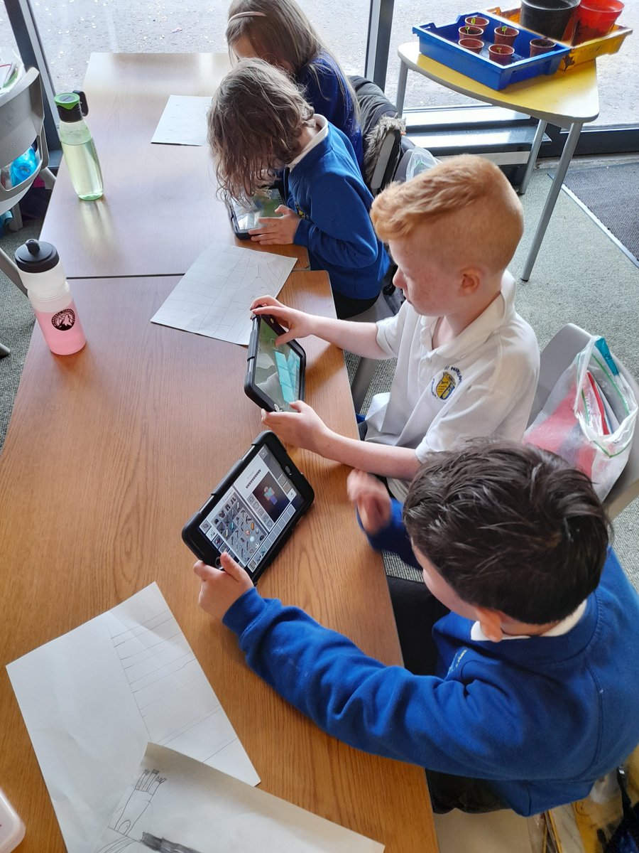 MrAtkinsonSTN's tweet photo. We launched our topic all about Bridges, we explored different designs, friction challenges, discovered some unusual ones and tested out @PlayCraftLearn. #Stem #stirlingstem @MtasticSte https://t.co/AEQYPNfgdA