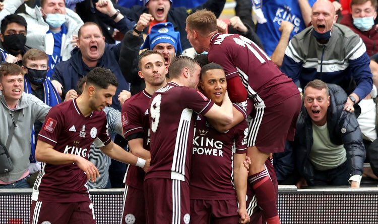 FutbolBritish's tweet photo. El Leicester City se corona campeón de la FA Cup 2020-21 tras ganar por 0-1 al Chelsea. https://t.co/Fo3X167sMS