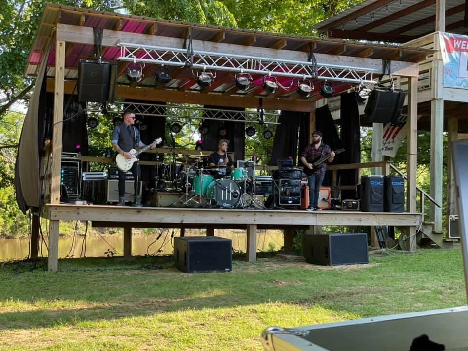 daystocomemusic's tweet photo. Sweet sound check last night with A&M Entertainment in Columbus, MS at Muddy Waters!
We’re in Biloxi, MS at b’LUX with Anything But Human & @nvision228 tonight! #daystocome https://t.co/Ir9MvExq3h