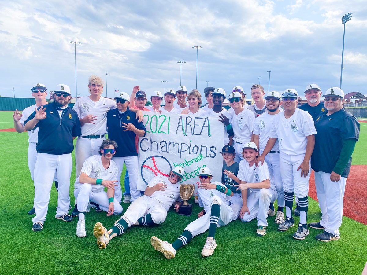 BenbrookBobcats's tweet image. ⚾️:@BaseballBobcats drop Game2 to Iowa Park 9-3 but came back to Win Game3 10-3 to Win the Area Championship!! Congratulations Bobcats!! #FAMILYALLIN @FWISDAthletics @CoachAtlas1 @Gosset41