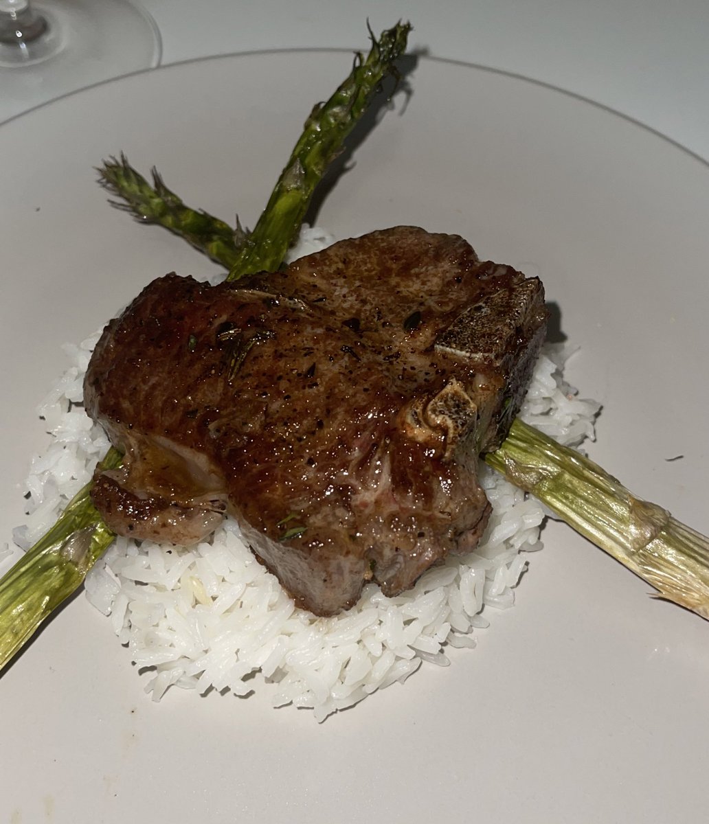 Rob100x's tweet photo. Pan seared lamb chop over rice #chefRob https://t.co/vVeKKQsc6p