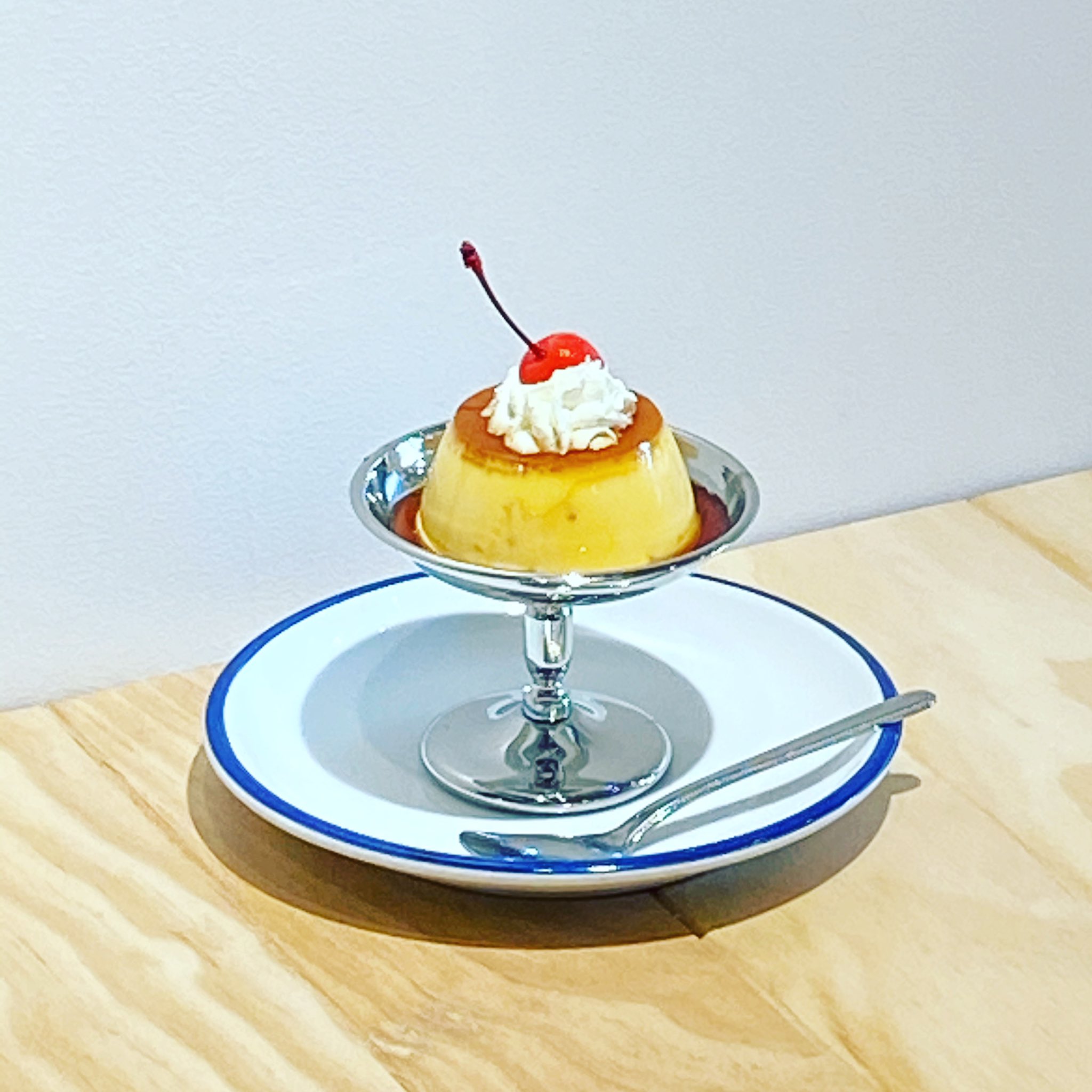 茶香 ちゃか Pancake 公式 昭和のレトロプリン パンケーキ専門店の本気プリン お陰様で販売させていただく時は完売となります ジャージ牛乳を使用 乳牛の割合的に少ない貴重な牛乳 プリンの命たまご 選りすぐりの鶏卵農家さん直送卵 パン