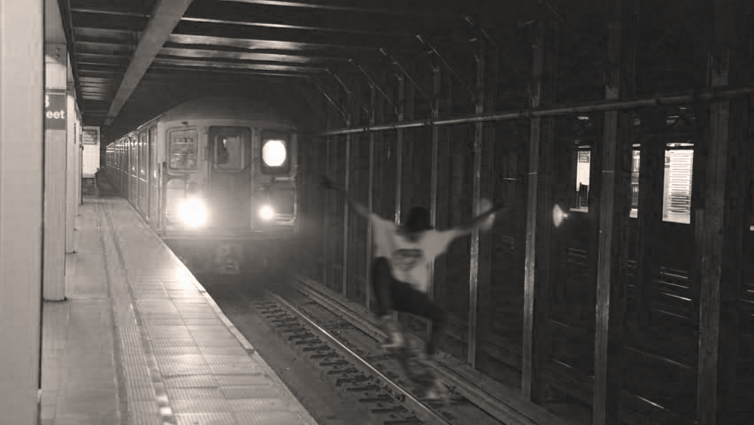 AwesomeVGFact's tweet photo. Subway Surfers (Kiloo, SYBO Games) was actually based on the true story of "The Subway Surfer" from NYC. He tragically passed away from a heart attack in 2009, but the game is dedicated to his legacy. https://t.co/l0ceCeDiN5