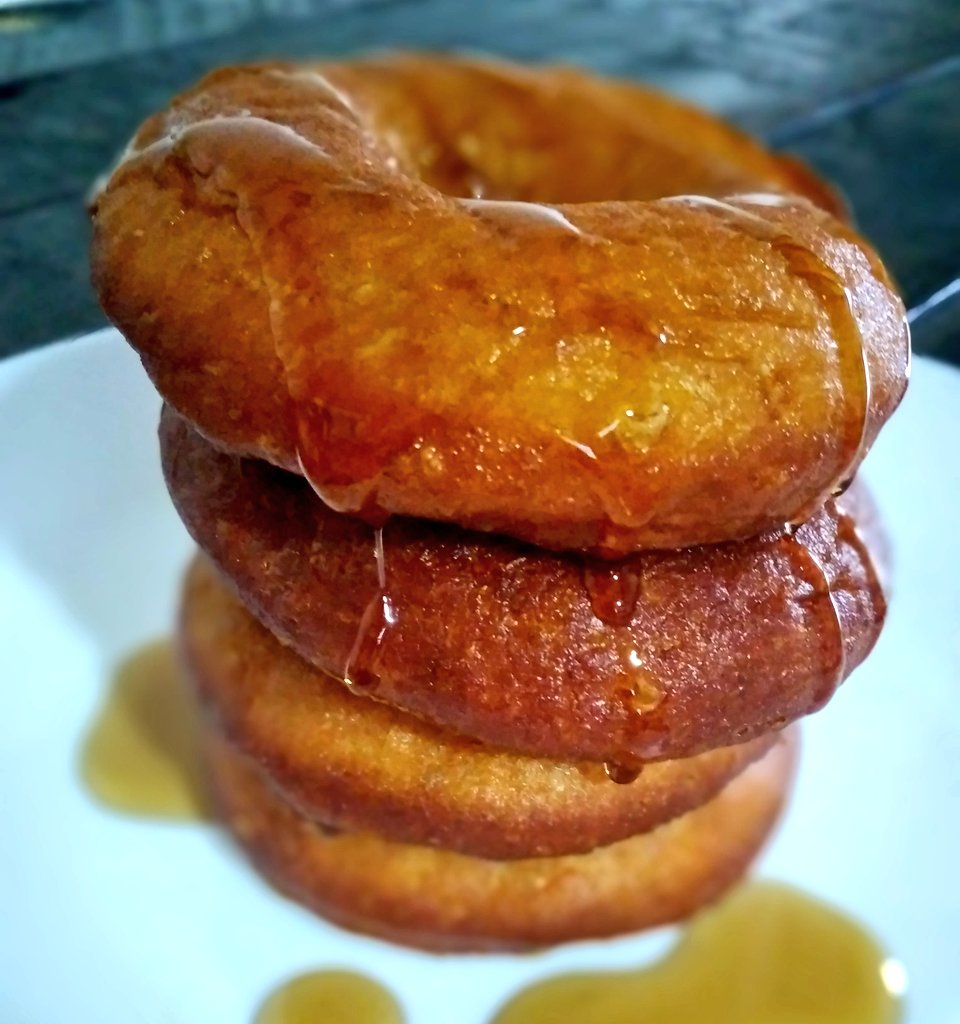 mvilsoni_fj's tweet photo. expectation: doughnuts
realty: babakau
letsbjust say the rest of the doughnuts turned out like onion rings! but the babakau turned out ok - I'll just stick to making babakau π€¦ββοΈπ¬ #Day2 #SuvaLockdown tales & learning how to perfect the π©π© #COVID19FJ #StayHome #SaveLives https://t.co/oYdNLhoYgf