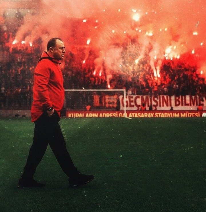 Alsan Da Gençliğimin Yarısını, Senden Vaz Geçenin Anasını Avradını. #GSvBJK