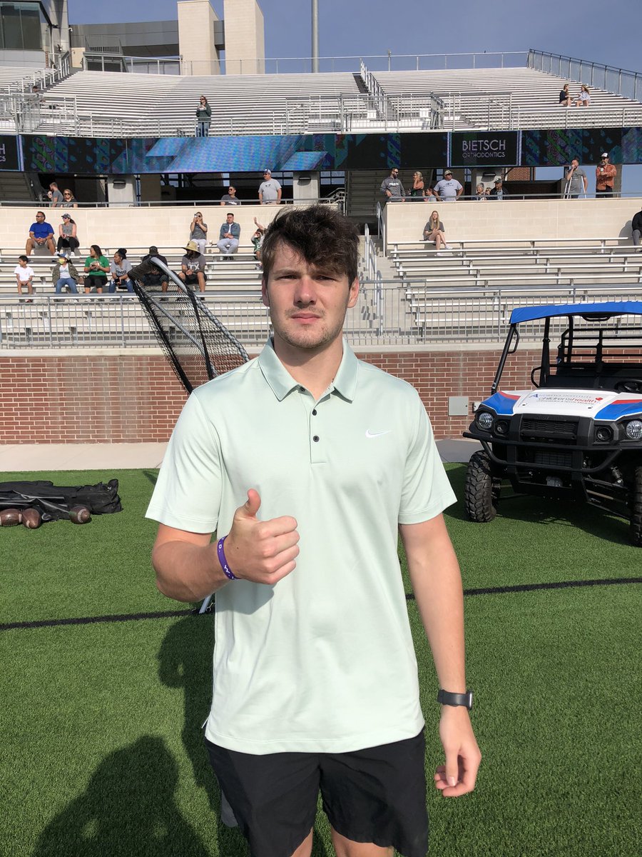 ProsperEaglesFB's tweet photo. Thanks to @ProsperEaglesFB All-American and current starting @LSUfootball Kicker @YorkCade for being at our Spring Game! #DYJ #ProsperHighBuilt #GeauxTigers https://t.co/rPYZoRXGyW