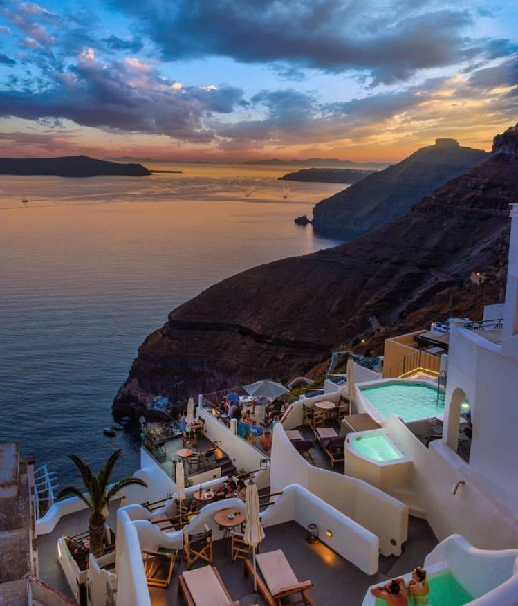 ScribeFlash's tweet photo. Santorin, Grèce 🇬🇷 https://t.co/EKMoueGN1T