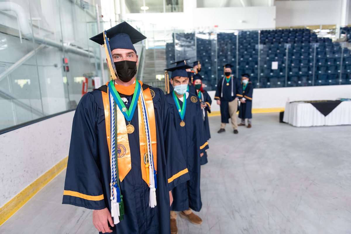 SUNYCantonNews's tweet photo. Congratulations to the SUNY Canton graduating class of 2021! https://t.co/blRLmWs8vQ