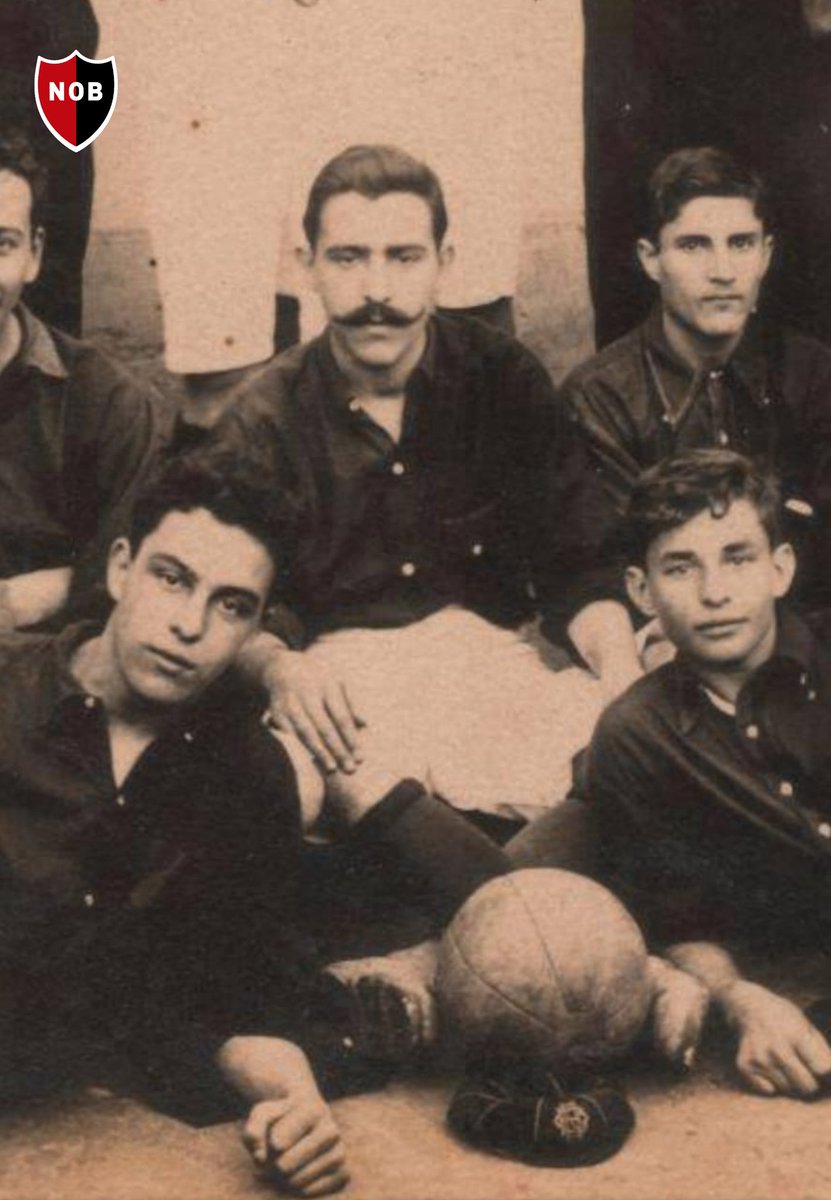 NewellSocios's tweet photo. #Cultura | Un 15 de mayo de 1910, por la 2da fecha de la #CopaCompetencia, #Newells vence a San Isidro 3 a 1 con tantos de Faustino González, José Viale y Manuel González. https://t.co/LBSc1XH3GJ